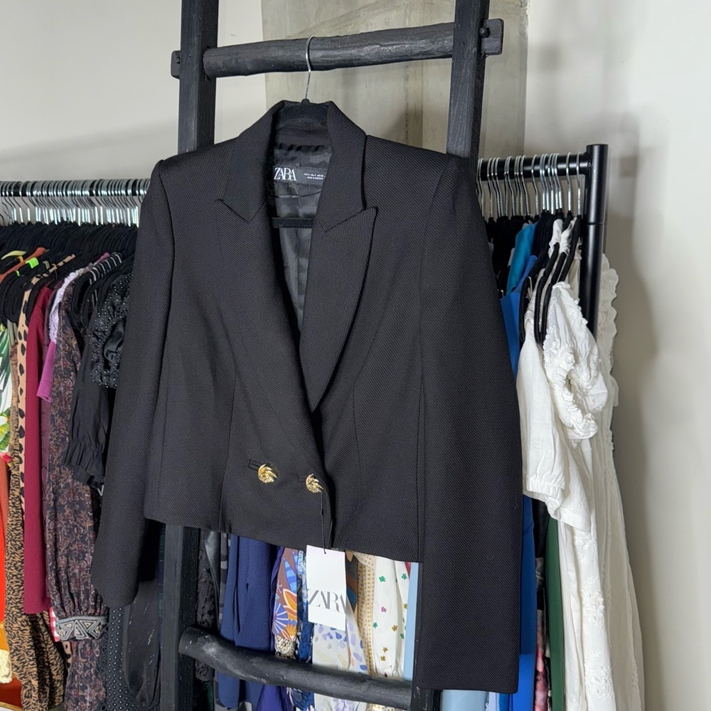 Zara Cropped Black Double-Breasted Blazer with Gold Buttons - Picture 3 of 10